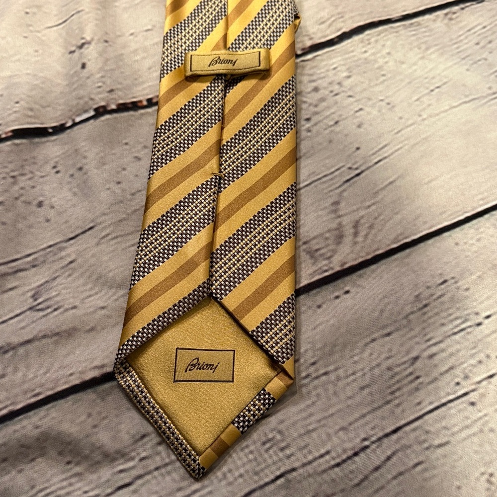 Brioni Italian Men's Silk Tie - Picture 2 of 2